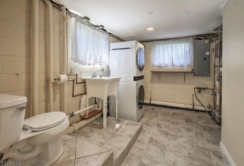 18 Sunnybrook Rd, Bernardsville NJ  07924-2713 exterior