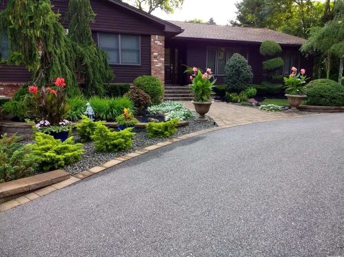 574 Caledonia Rd, Huntington Station, NY 11746-5119