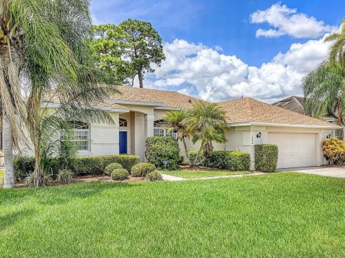 1204 Golf Course Pkwy, Davenport, FL 33837-5540