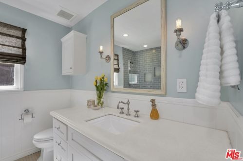 5528 Buffalo Ave, Van Nuys CA 91401-5226 exterior