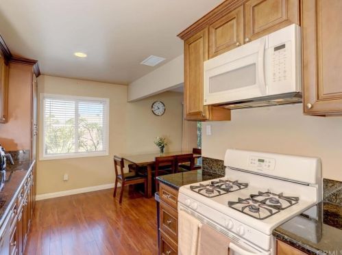 7845 La Mirada Cir, Buena Park CA  90620-2308 exterior