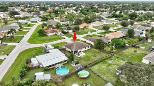1910 Dorado Ln, Fort Pierce FL 34953-1826 exterior