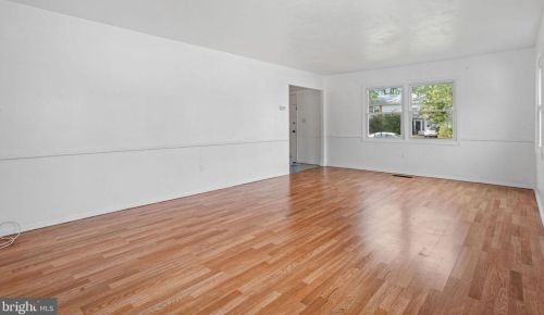 44 Middleton Ln, Willingboro NJ  08046-3148 exterior