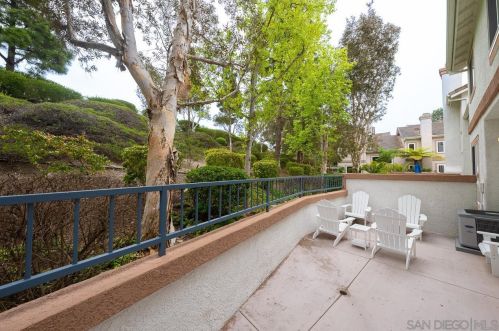 13529 Jadestone Way, San Diego CA  92130-2828 exterior