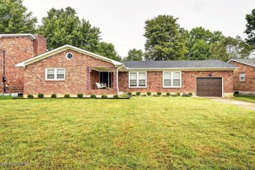 4124 Wallingford Ln, Louisville, KY 40218-2365