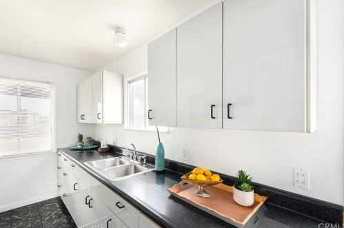 15413 Doty Ave, Lawndale CA  90260-3531 exterior