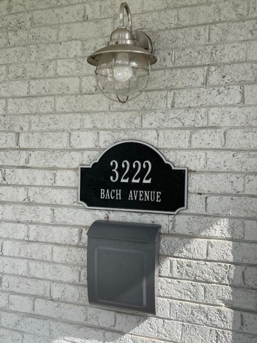 3222 Bach Ave, Cincinnati, OH 45209-1712
