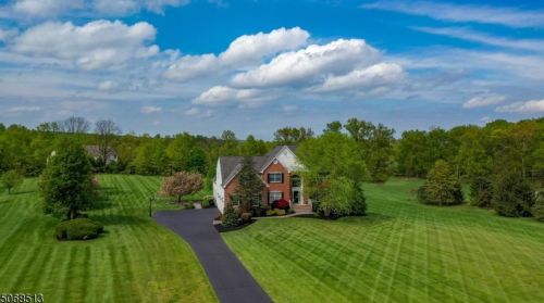 3 Countryside Rd, East Amwell Township, NJ 08551-2050