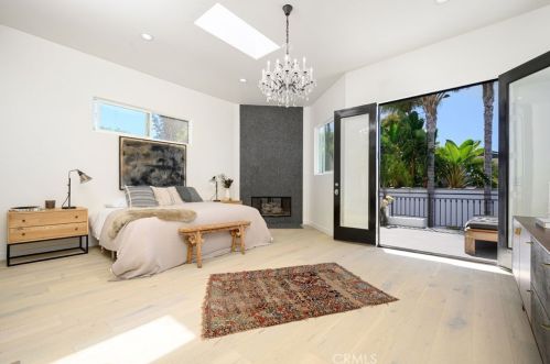 513 Dianthus St, Manhattan Beach CA  90266-6720 exterior
