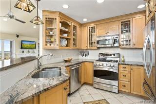 6 Widgeon Way, West Hampton Beach NY  11978-2940 exterior