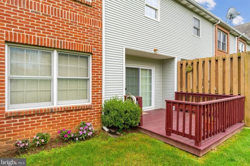 7772 Cross Creek Cir, Breinigsville PA  18031-1317 exterior