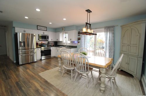 12 Hawthorne St, Mount Sinai NY  11766-2908 exterior