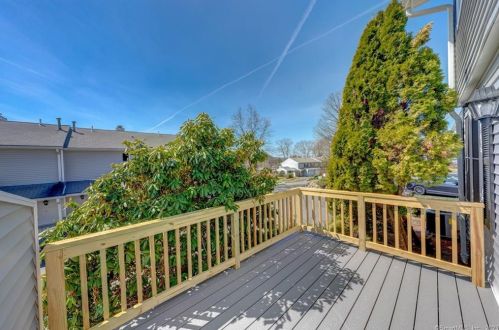 3263 Main St, Waterbury CT  06705-3459 exterior
