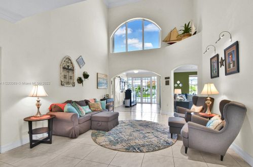 18856 23rd Pl, Hollywood FL  33029-5340 exterior