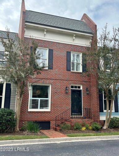895 Ribaut Rd, Beaufort, SC 29902-5432