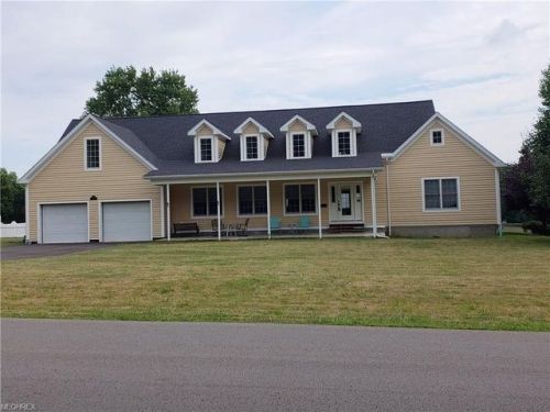 7855 Lee Run Rd, Youngstown, OH 44514-2539