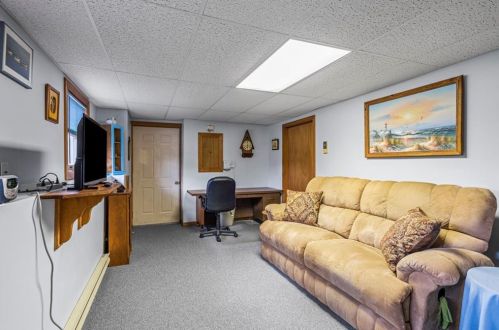 11 Pepper Bush Trl, South Kingstown RI  02874-2368 exterior