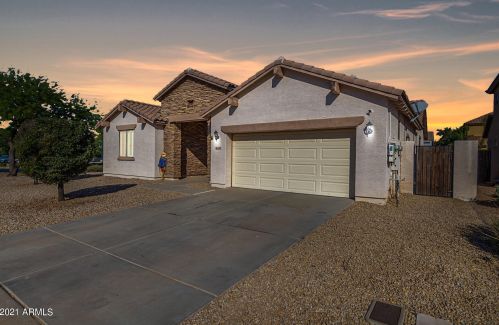 21404 Roundup Way, Queen Creek AZ  85142-3287 exterior