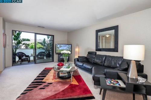 3072 Fostoria Cir, Danville, CA 94526-5563
