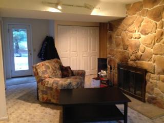 6250 Island Dr, Canton OH  44718-1345 exterior