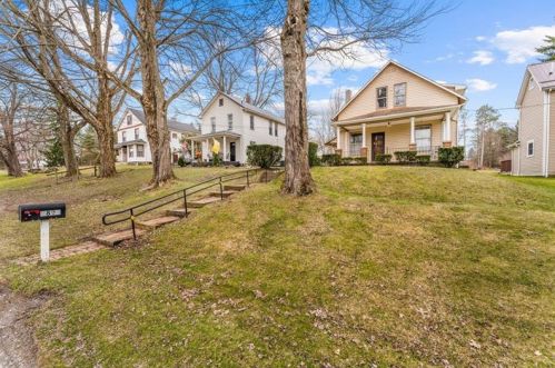 3897 Evergreen Rd, Hermitage, PA 16159-4505