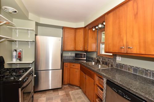 8330 Portland Ave, Milwaukee WI 53213-3018 exterior