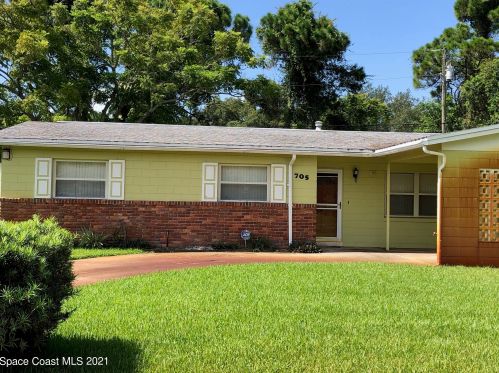 705 Birchwood Ln, Titusville, FL 32780-3486