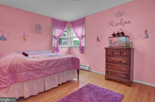 541 Old Orchard Ln, Camp Hill PA  17011-1829 exterior