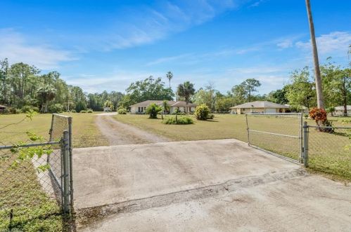 3410 13th Ave, Naples, FL 34117-5322