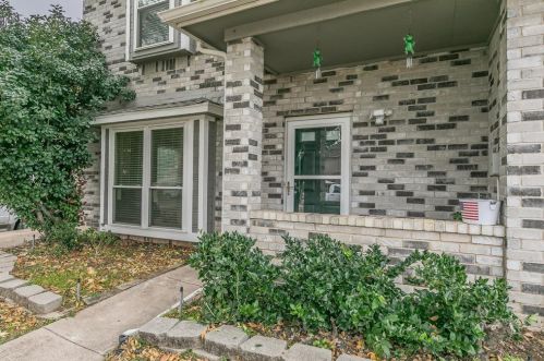 602 Essex Pl, Euless, TX 76039-4024
