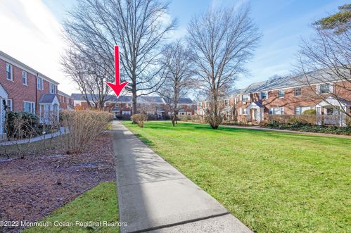 148 Mnr Dr, Tinton Falls NJ 07701-2456 exterior