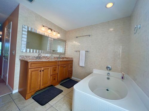 1142 Floresta Dr, Fort Pierce FL  34983-2758 exterior