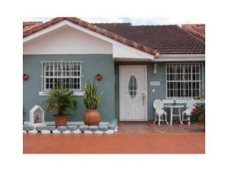 5975 21st Ct, Hialeah, FL 33016-2634