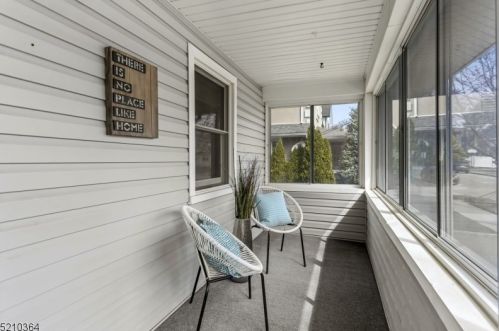14 Sunnyside Pl, Verona, NJ 07044-1347