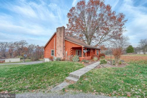 285 Pleasant View Dr, Etters, PA 17319-9520
