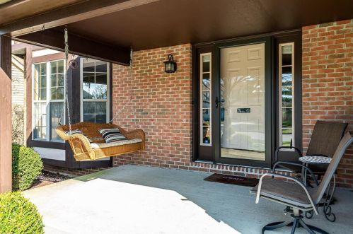 3362 Marshrun Dr, Darbydale, OH 43123-1878