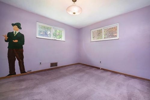 3959 Boulevard Dr, Pittsburgh PA  15217-2619 exterior