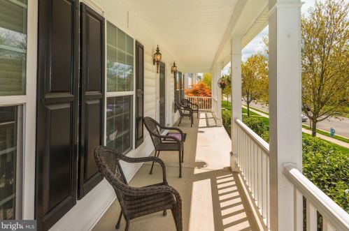 12 Tilgham Pl, Lovettsville, VA 20180-8644