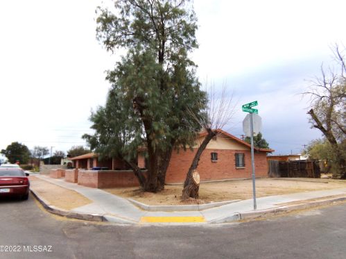 201 Kentucky St, Tucson, AZ 85714-3020