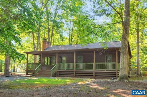 28 Hardwood Rd, Bybee, VA 22963-2228