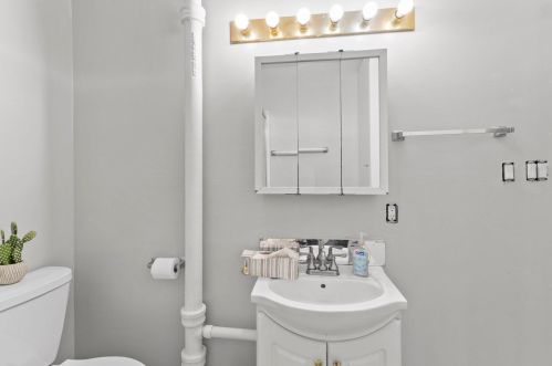 3666 89, Milwaukee WI 53222-3605 exterior