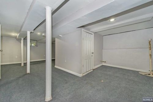 32 Long St, East Orange NJ  07017-1208 exterior