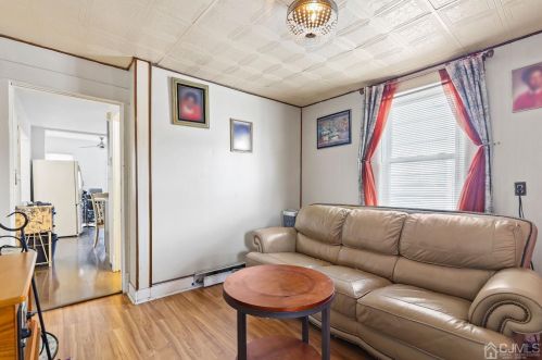 307 Jeffries St, Perth Amboy, NJ 08861-3211