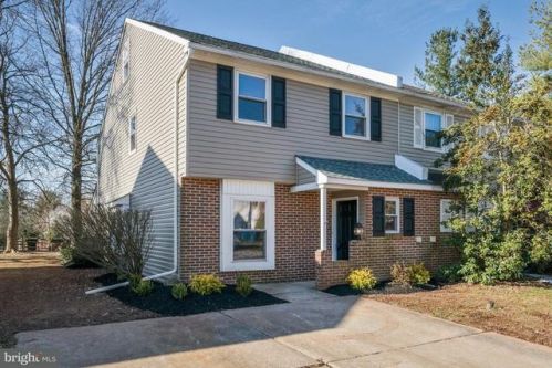 2108 Fort Bevon Rd, Harleysville, PA 19438-3333