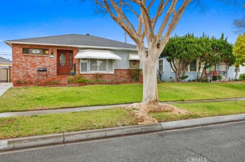 5763 Eckleson St, Lakewood, CA 90713-1842