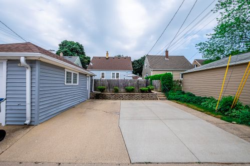 3051 89, Milwaukee WI 53222-3605 exterior