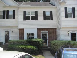 827 Genford Ct, Raleigh, NC 27609-3666