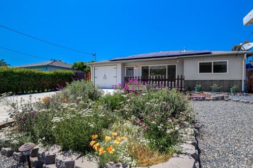 1344 Calera St, Vista, CA 92084-3708