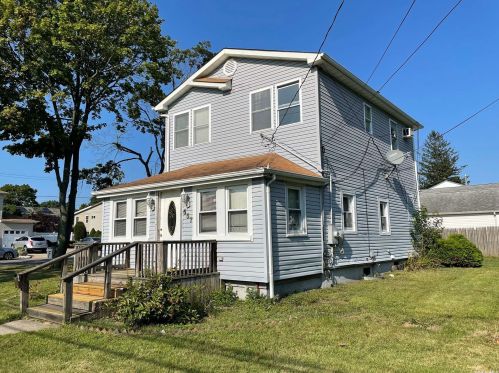 557 Carlls Path, Deer Park, NY 11729-2300