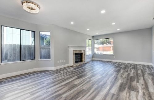 9262 Mapleview Way, Elk Grove CA  95758-5007 exterior